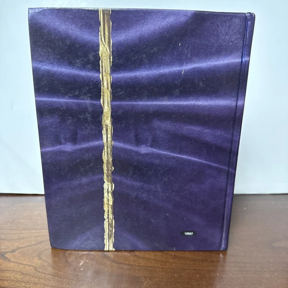 England in Literature w/ Macbeth -Medallion Edition -America Reads 1979 HC
